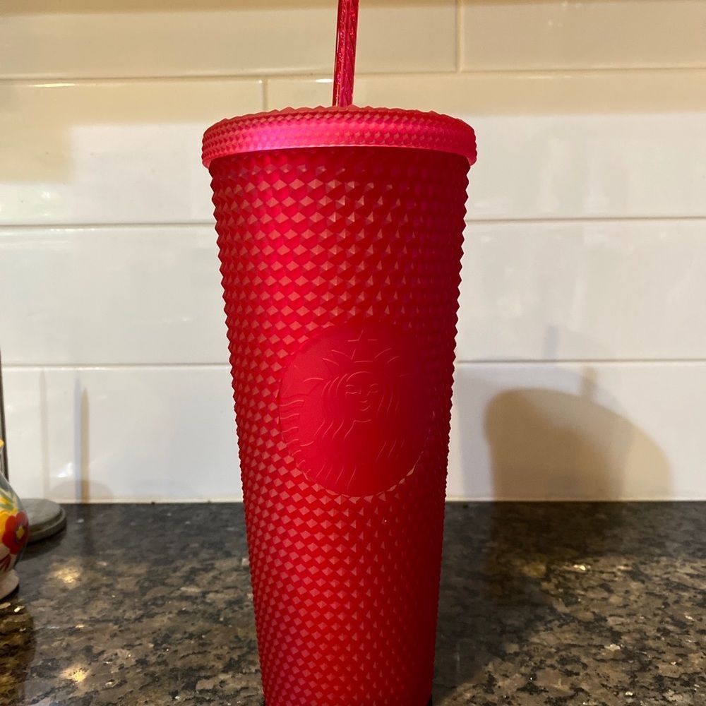 NWT starbucks 2023 soft shell pink Mother’s Day 24oz tumbler - Picture 4 of 4